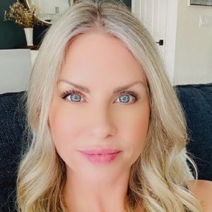 Meet your Posher, Ellen